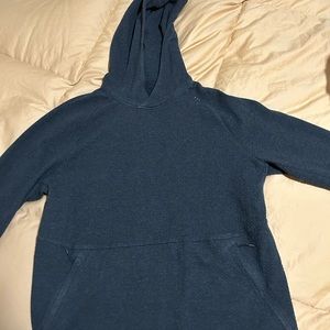 Lululemon sweatshirt